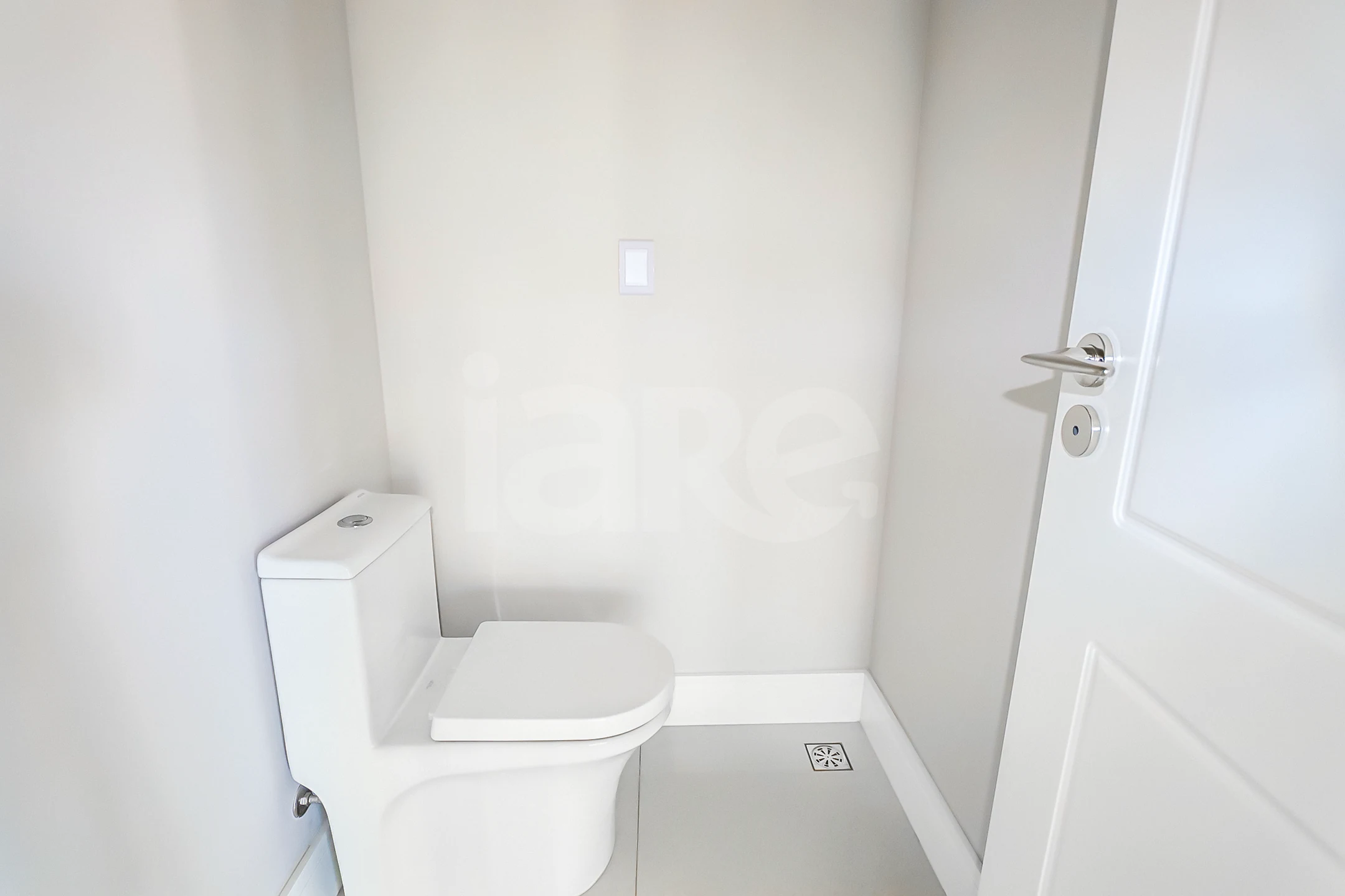 Edifício Paramount Apto 1601 - Apartamento com 269,5 m², em Meia Praia — foto 29