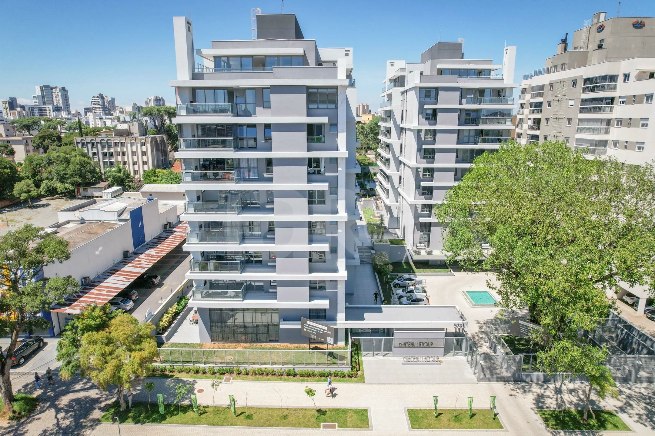 Chateau Latour - Apartamento com 141,06 m², em Seminário — foto 1