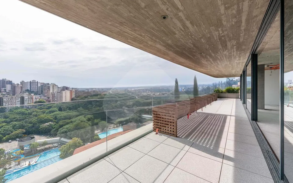 Varanda Apto ONE22448 - Apartamento com 317,43 m², em Petrópolis — foto 30