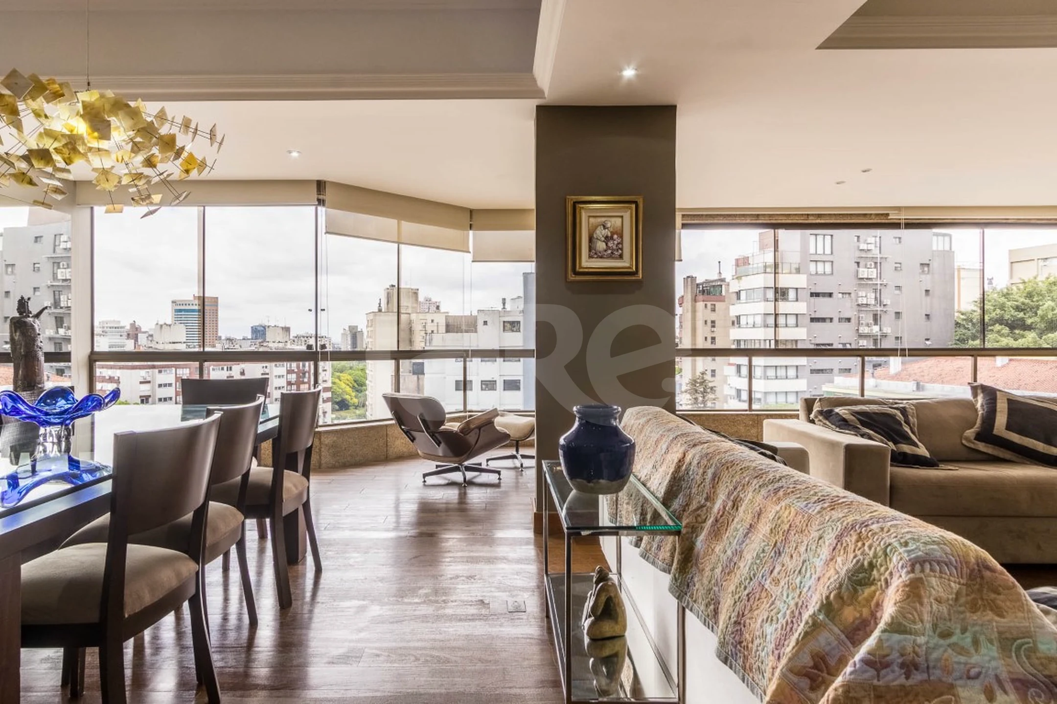 Edifício Solar da Figueira Apto 501 - Apartamento com 244 m², em Rio Branco — foto 2