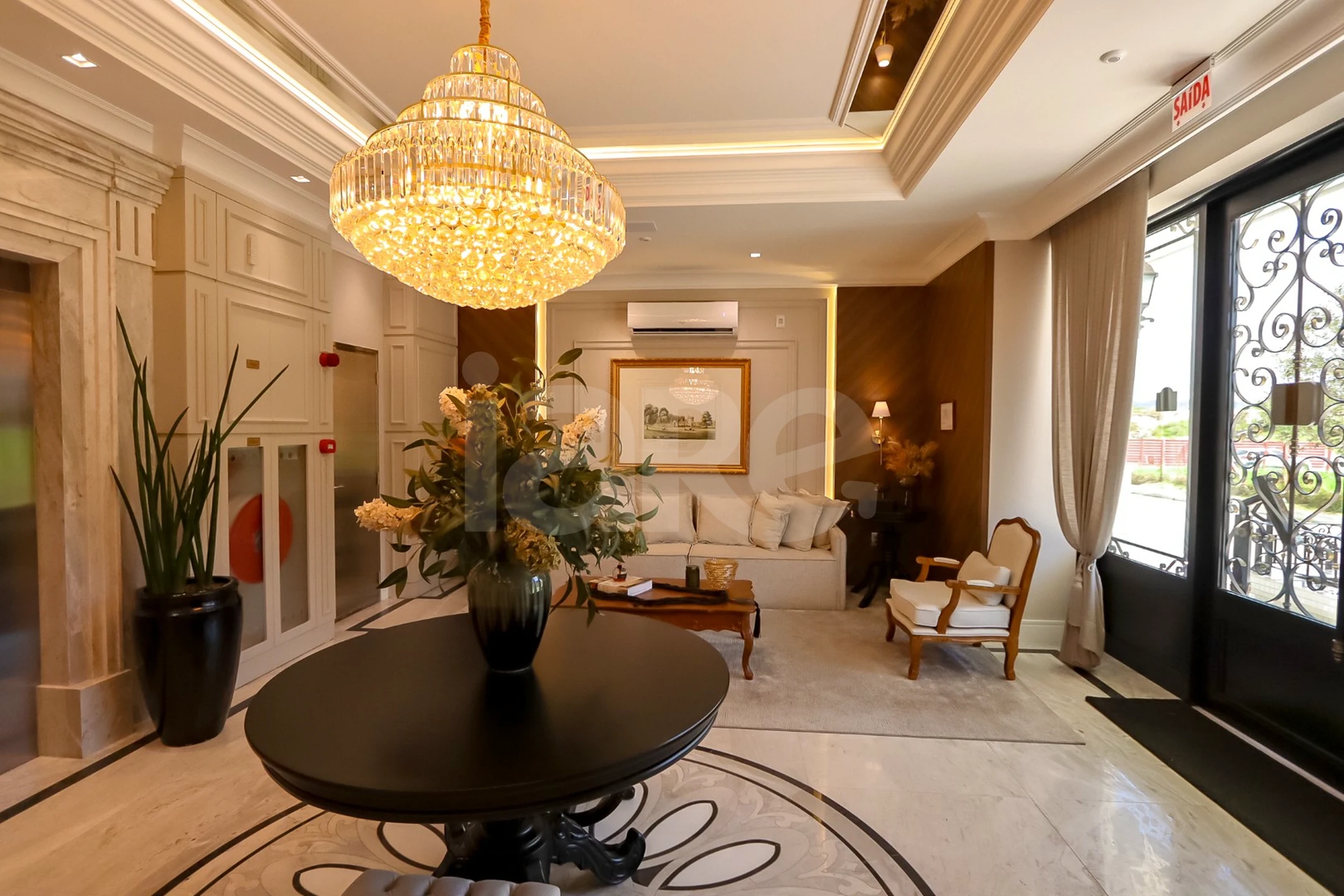 Edifício Paramount Apto 1601 - Apartamento com 269,5 m², em Meia Praia — foto 34