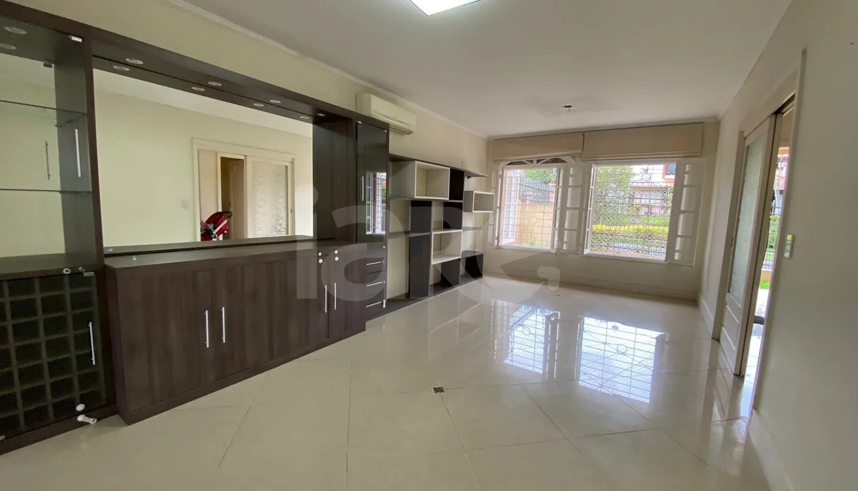 CPLC 26 Casa - Casa com 265,78 m², em Chácara das Pedras — foto 2