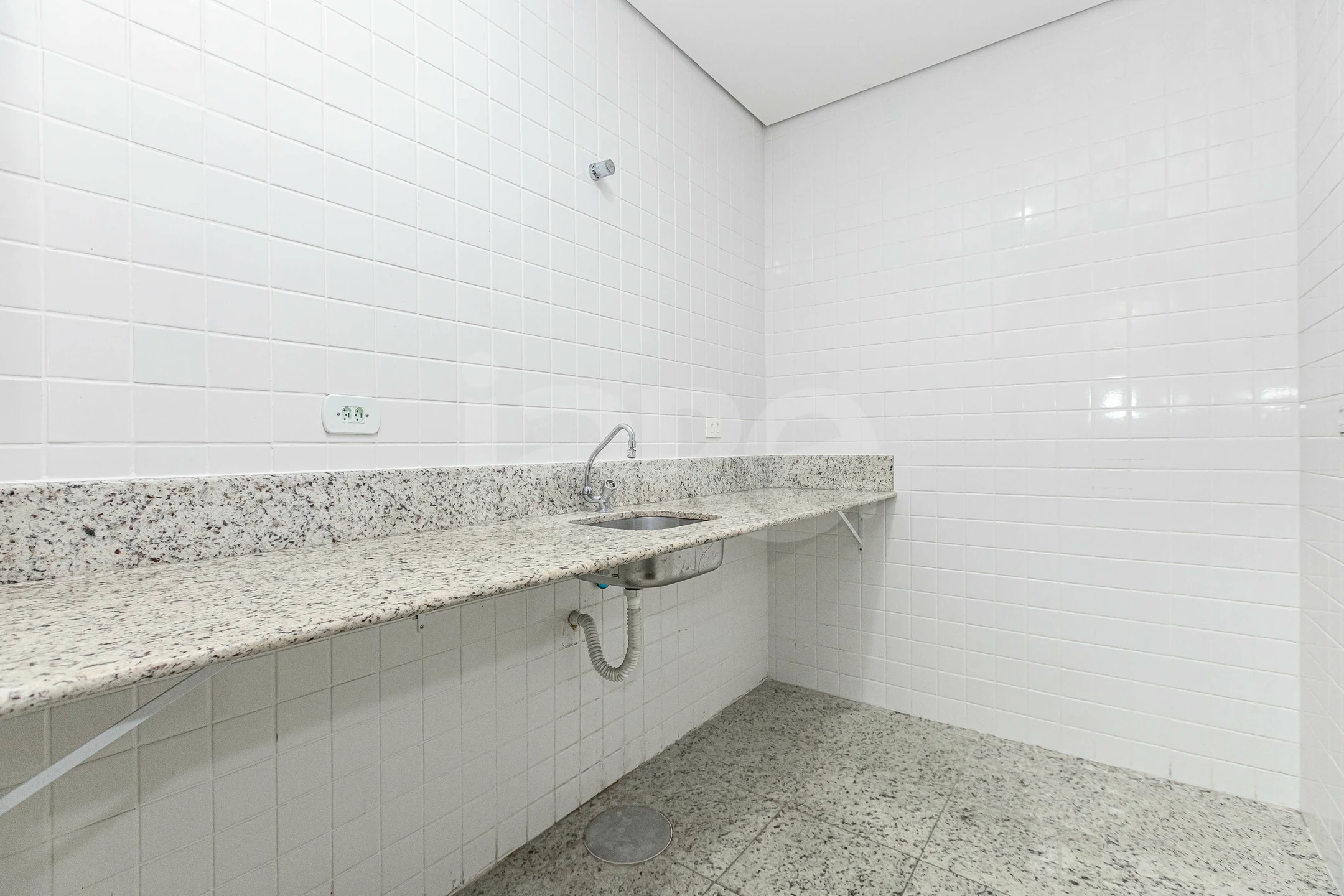 Corporate Emiliano - Sala comercial com 939,17 m², em Centro — foto 14