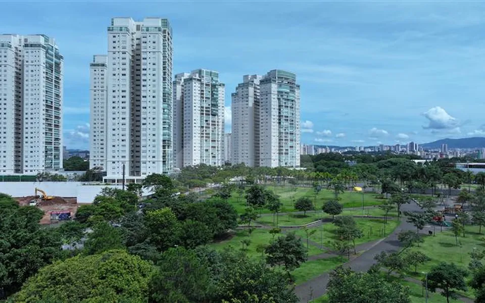 Bosque Cerejeiras - Apartamento com 222,06 m², em Água Branca — foto 6