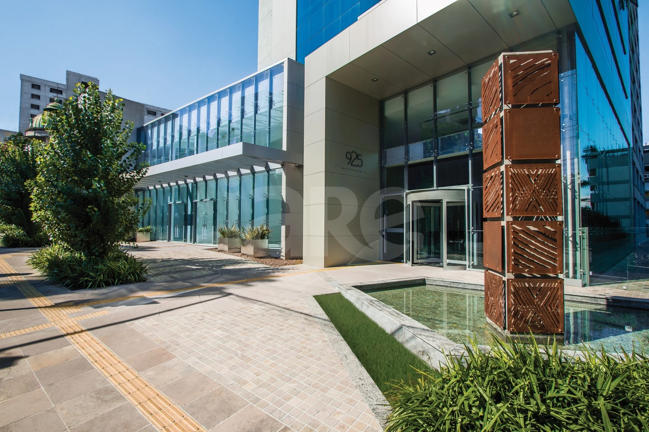 925 Independência - Sala comercial com 40,33 m², em Independência — foto 4