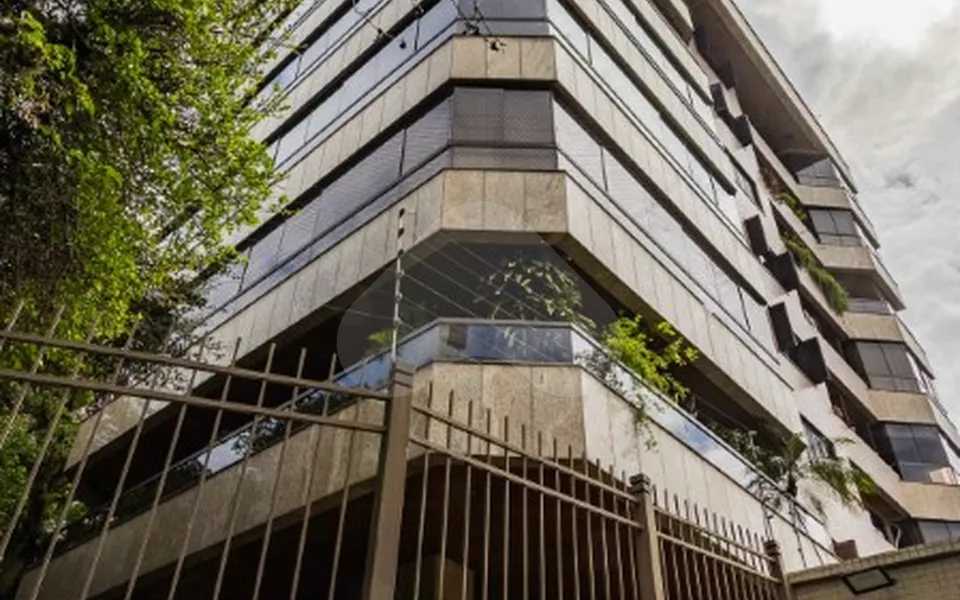 Edifício Solar da Figueira Apto 501 - Apartamento com 244 m², em Rio Branco — foto 2
