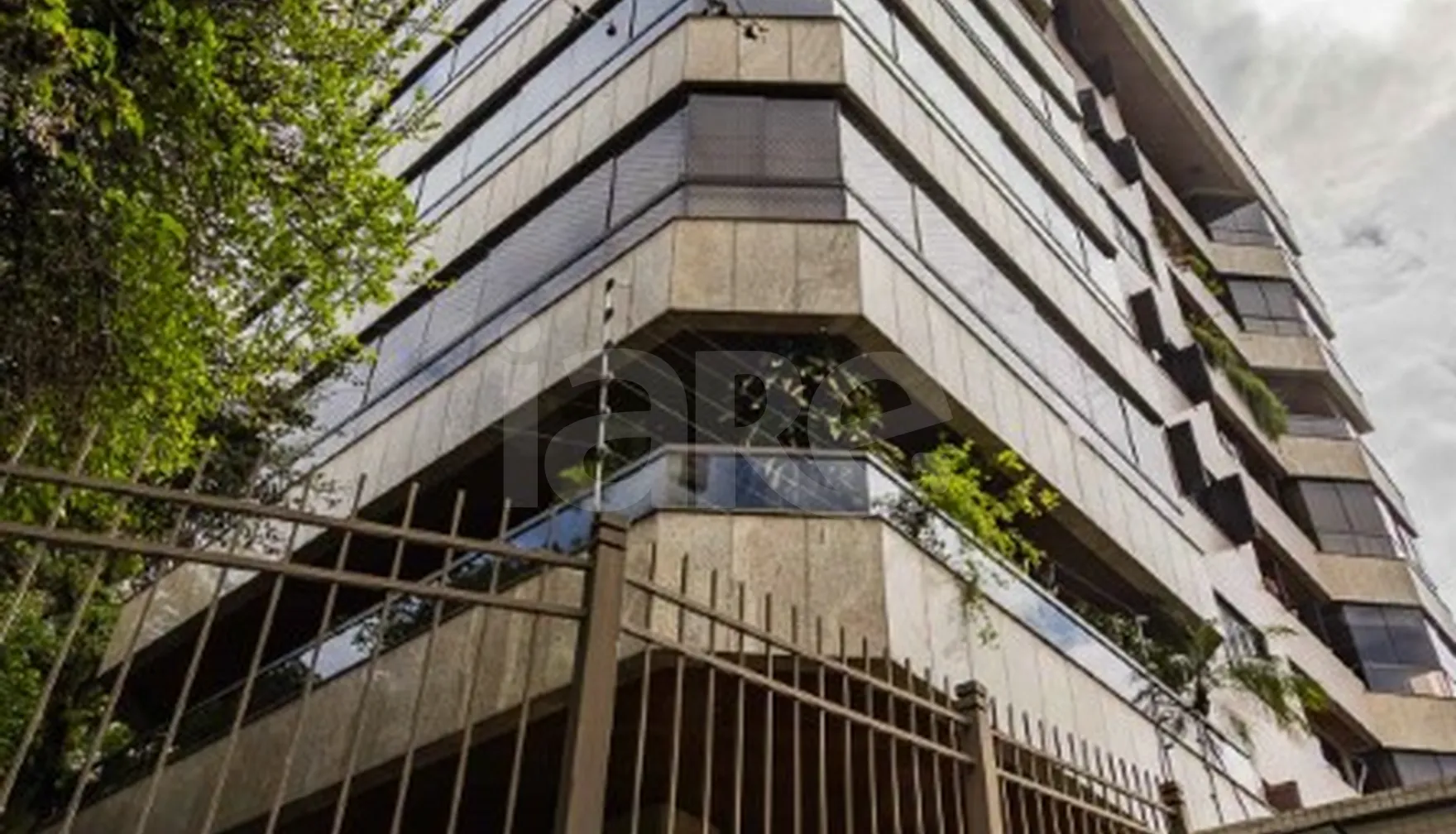 Edifício Solar da Figueira Apto 501 - Apartamento com 244 m², em Rio Branco — foto 32