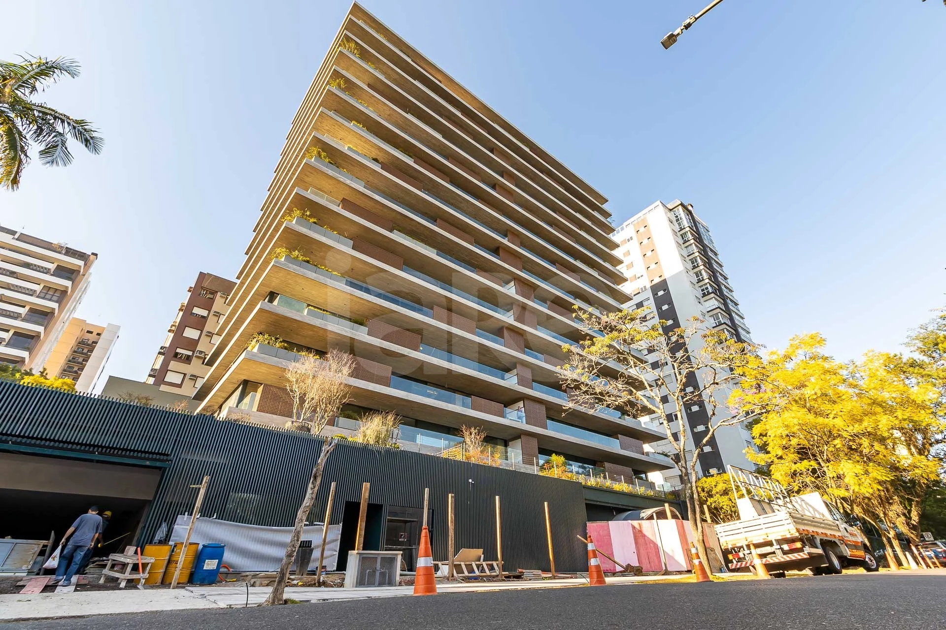 Varanda Apto ONE22448 - Apartamento com 317,43 m², em Petrópolis — foto 13