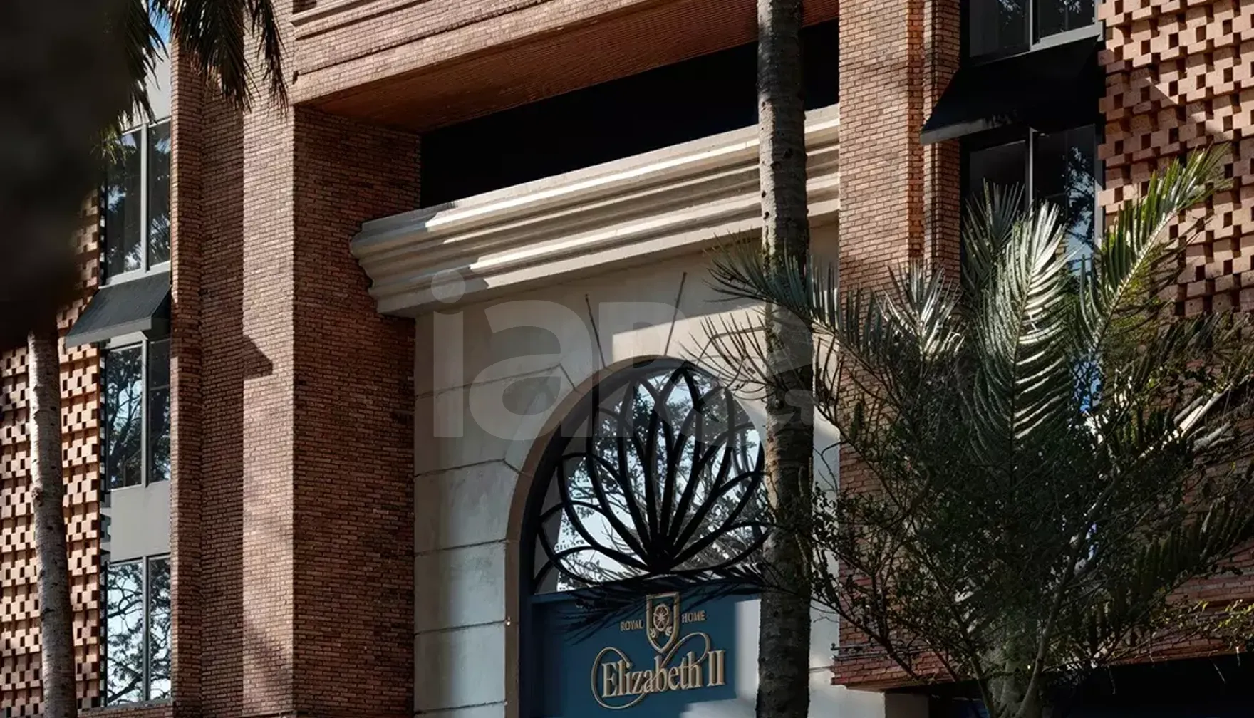 Royal Home Elizabeth II - Apartamento com 261,05 m², em Meia Praia — foto 2