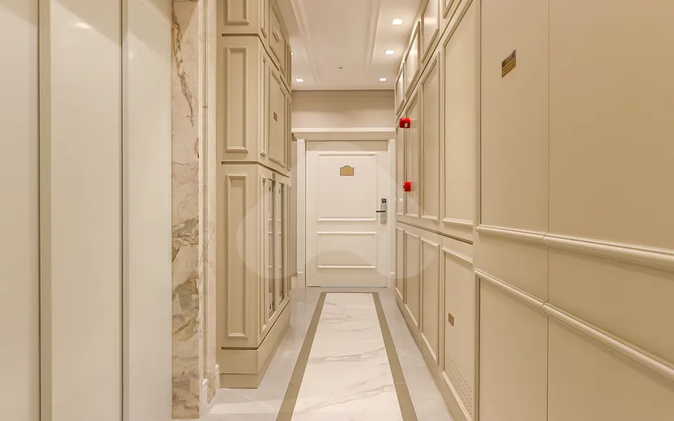 Edifício Paramount Apto 1601 - Apartamento com 269,5 m², em Meia Praia — foto 12