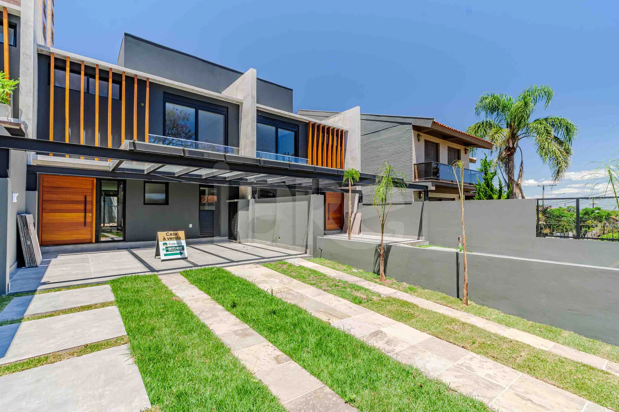 Almirante Delamare - Casa com 177 m², em Tristeza — foto 1
