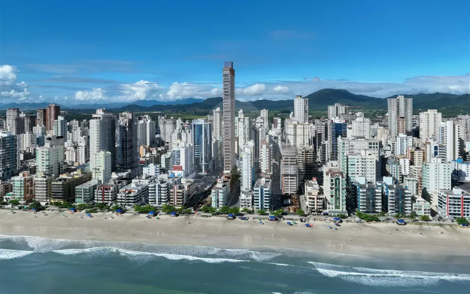 Royal Home Elizabeth II - Apartamento com 261,05 m², em Meia Praia — foto 3