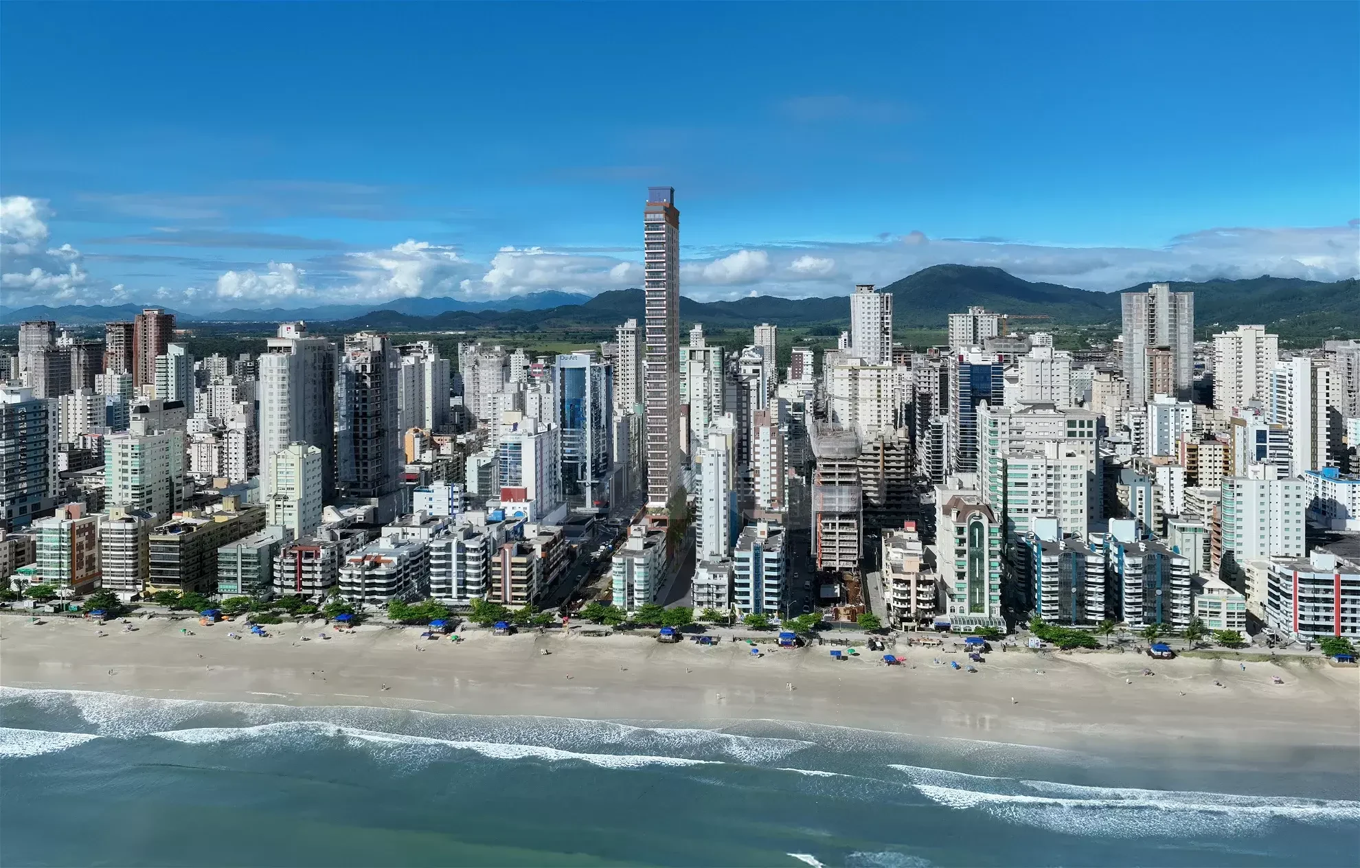 Royal Home Elizabeth II - Apartamento com 261,05 m², em Meia Praia — foto 3