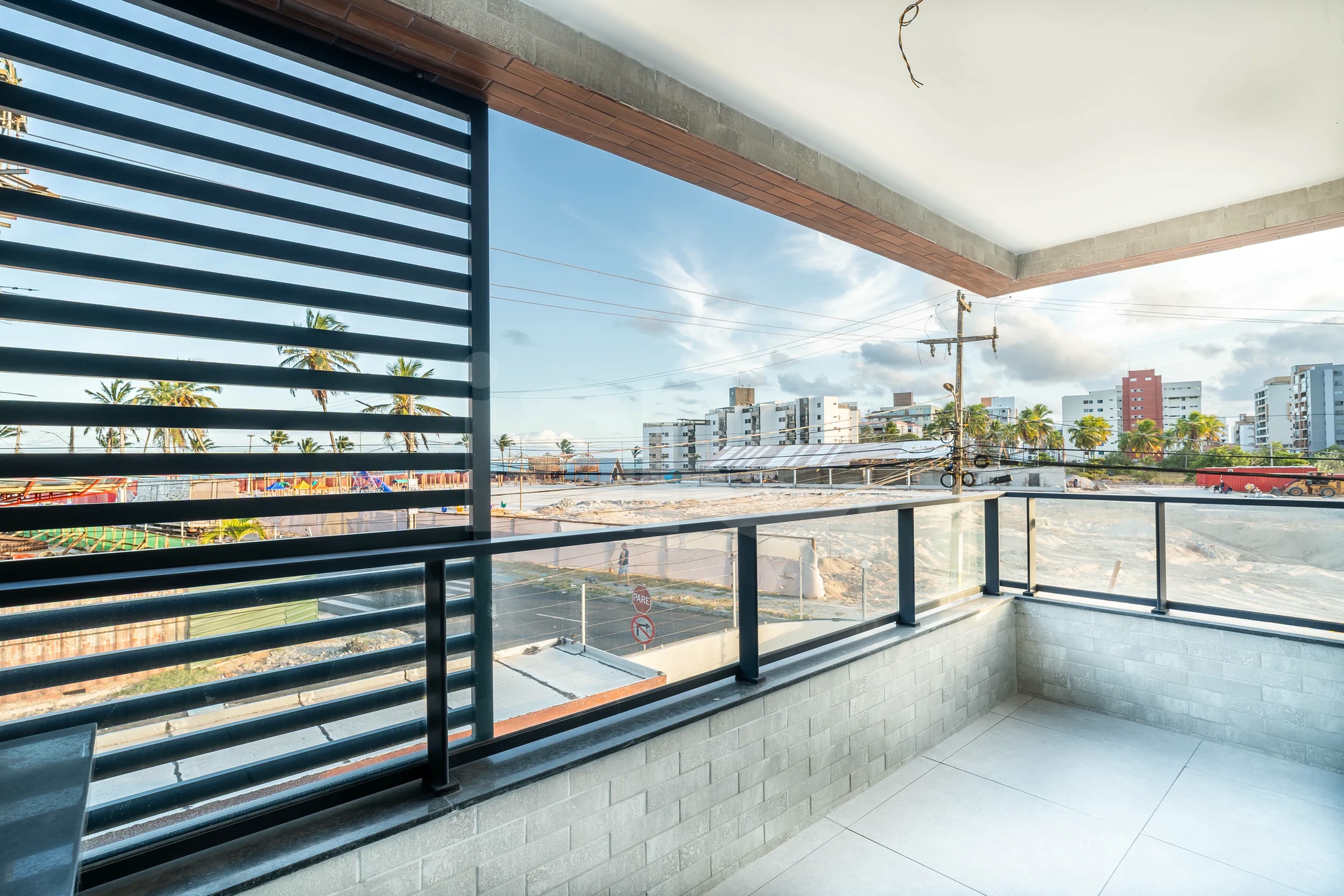 Corais do Atlântico - Apartamento com 58,53 m², em Intermares — foto 2