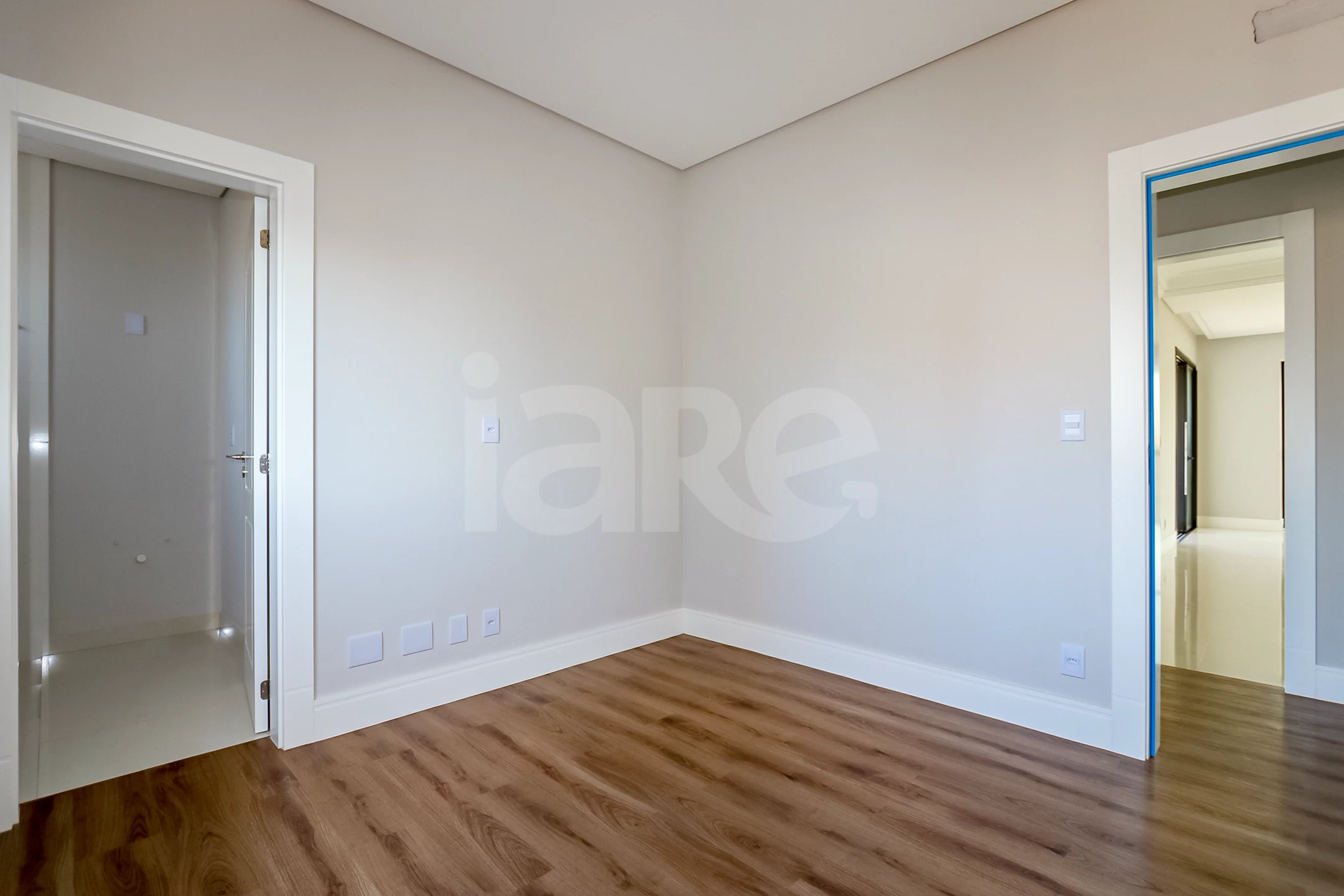Edifício Paramount Apto 1601 - Apartamento com 269,5 m², em Meia Praia — foto 21