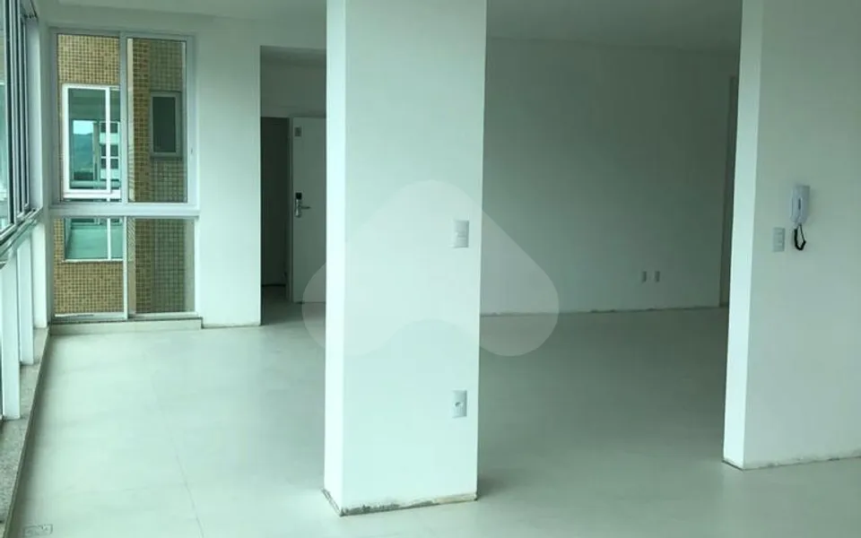 Residencial Helsinki - Apartamento com 193,38 m², em Meia Praia — foto 17