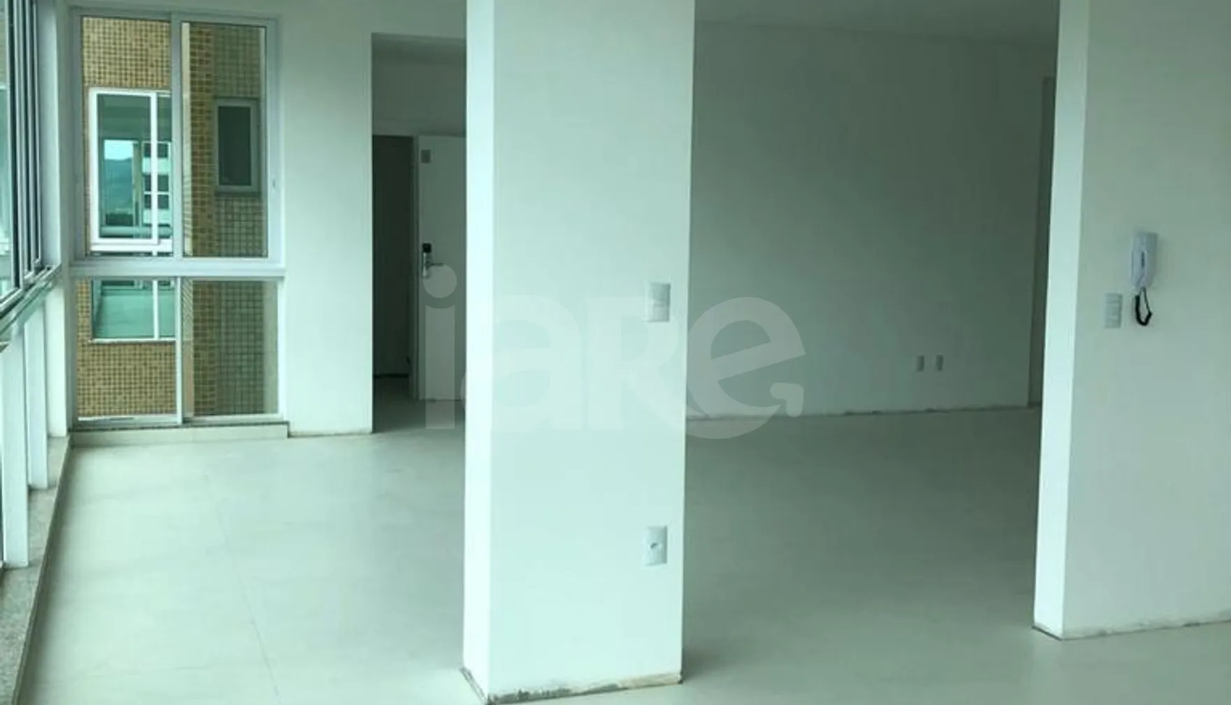 Residencial Helsinki - Apartamento com 193,38 m², em Meia Praia — foto 5