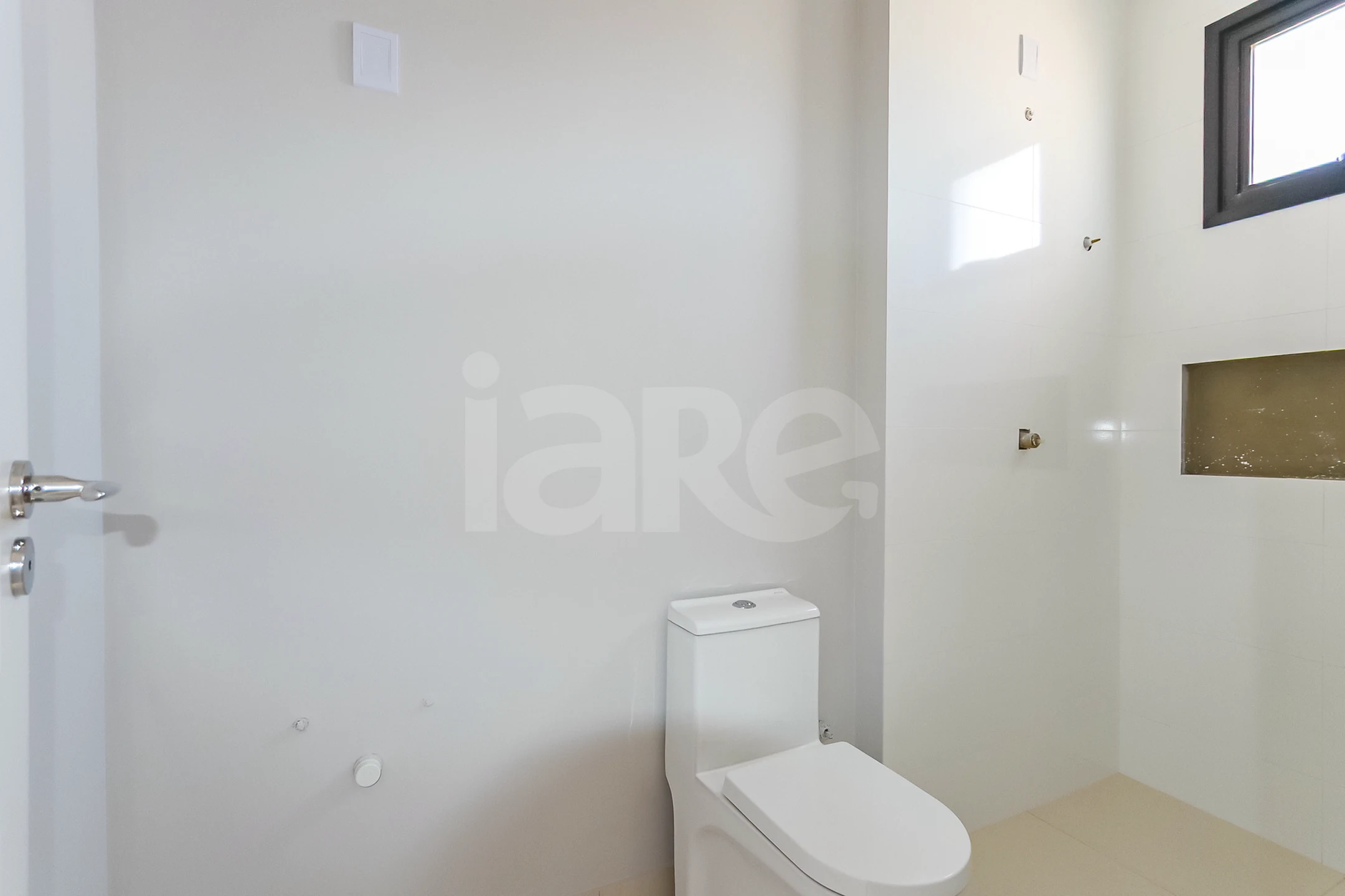 Edifício Paramount Apto 1601 - Apartamento com 269,5 m², em Meia Praia — foto 30