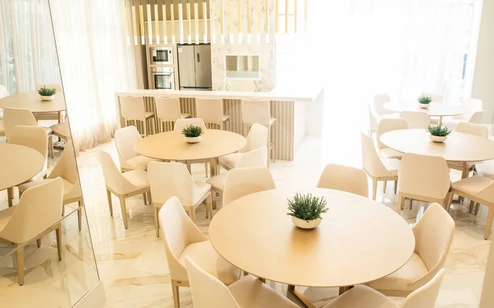 Cambirela - Apartamento com 140,2 m², em Meia Praia — foto 5
