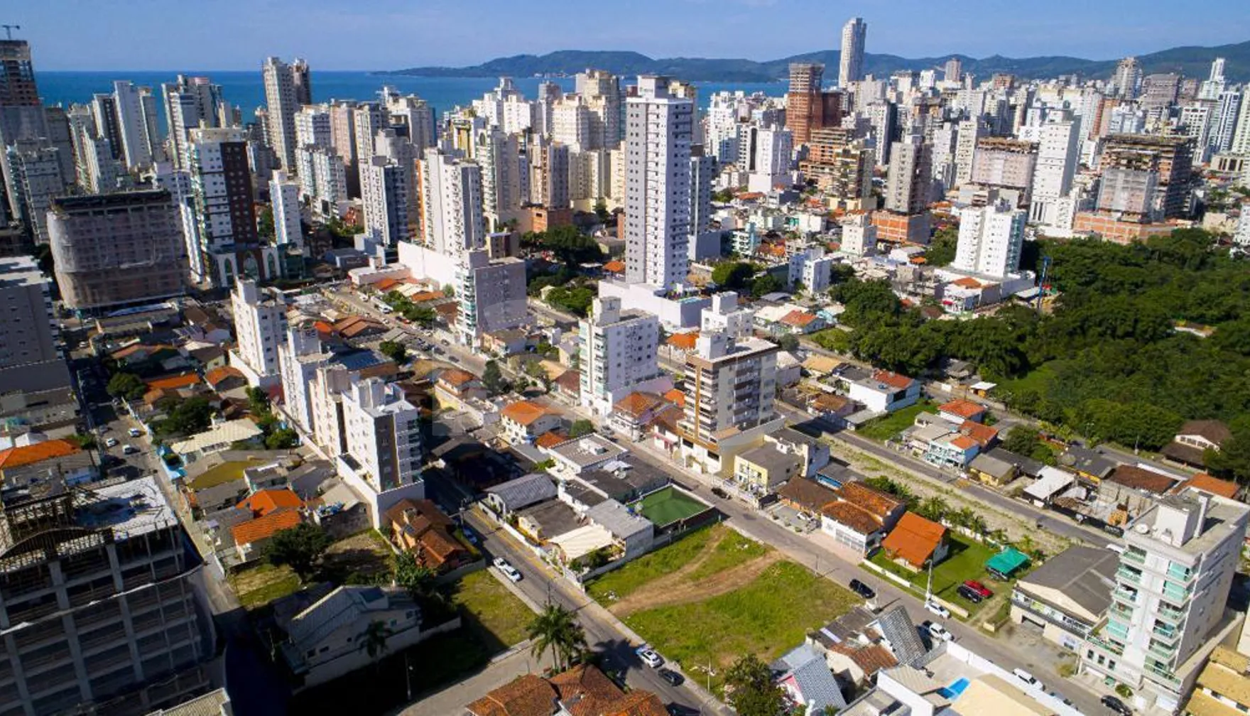 Verona - Apartamento com 122,1 m², em Meia Praia — foto 10
