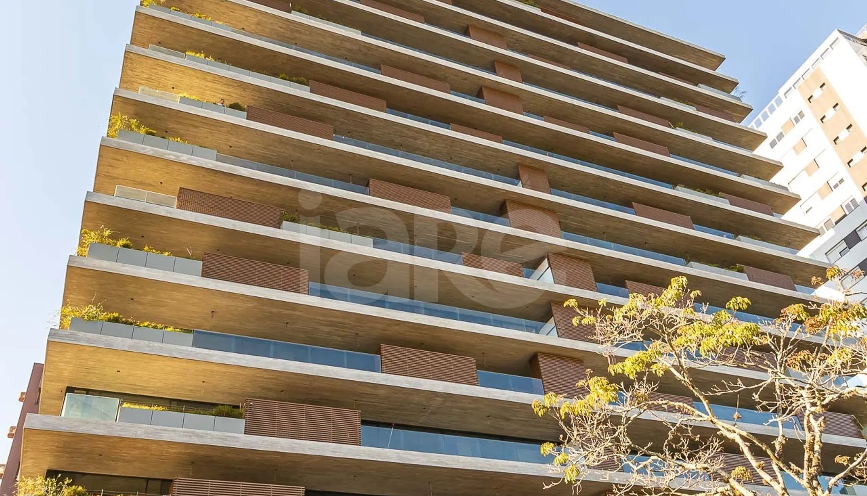 Varanda Apto ONE22448 - Apartamento com 317,43 m², em Petrópolis — foto 10