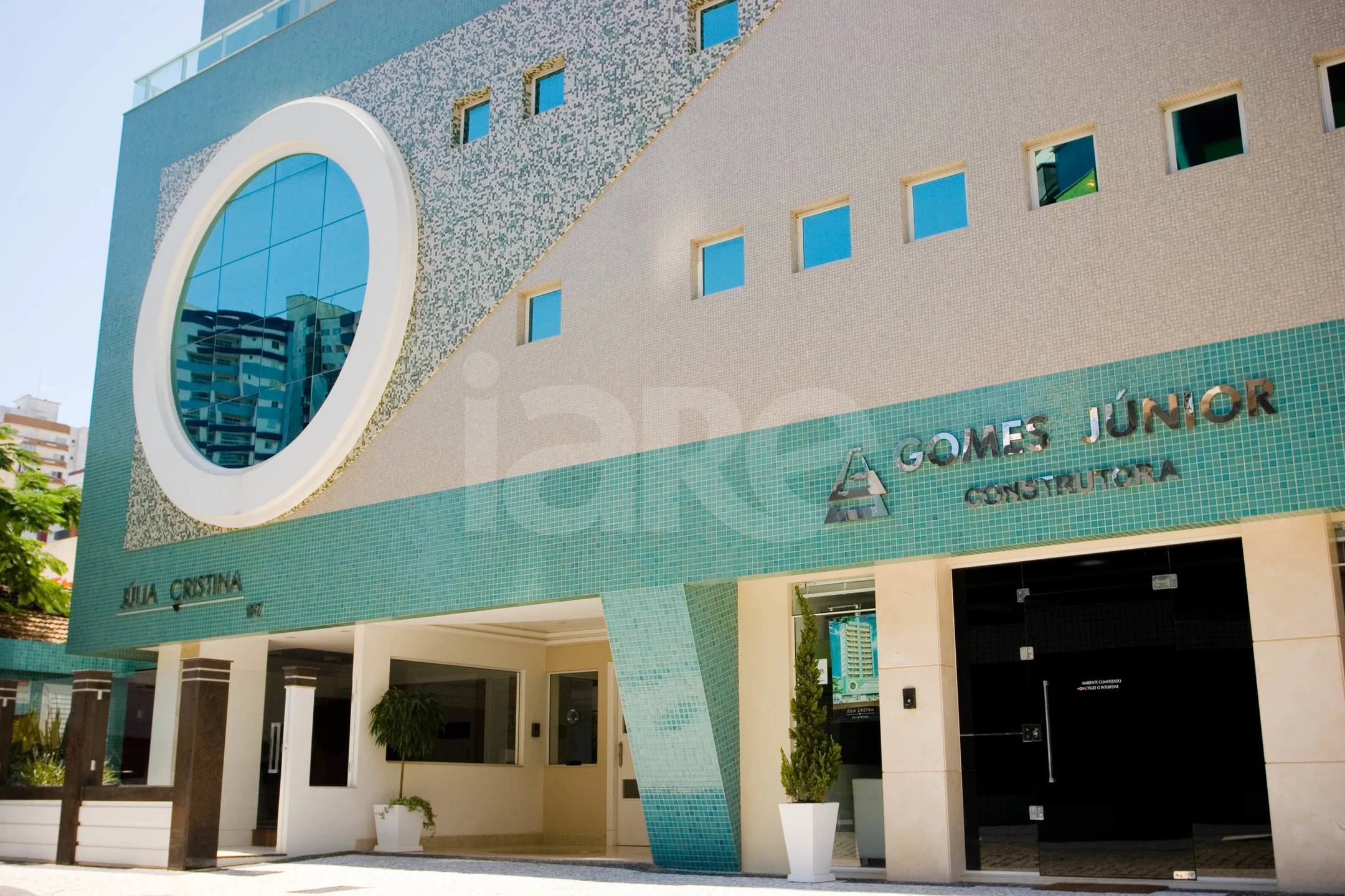 Julia Cristina Comercial - Loja com 72,2 m², em Centro — foto 2