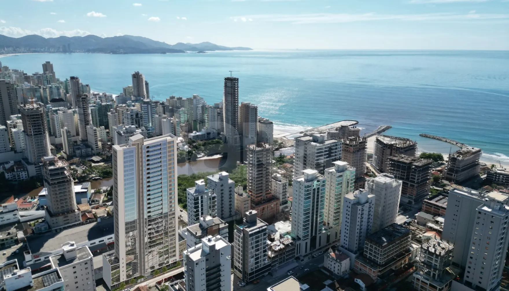 Summit - Apartamento com 130 m², em Balneário Perequê — foto 2