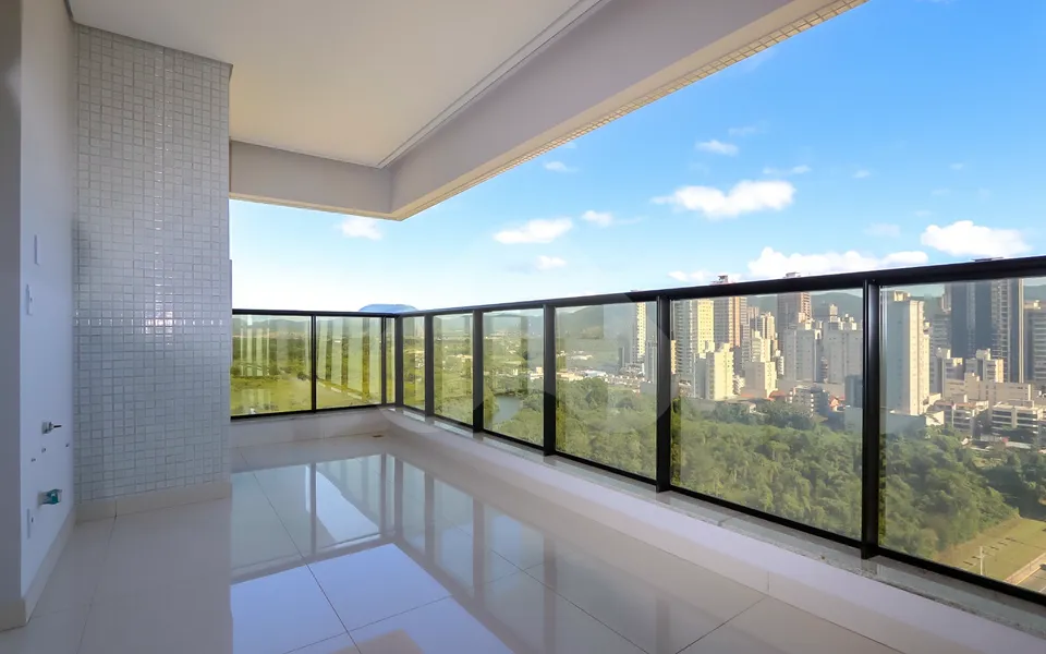 Edifício Paramount Apto 1601 - Apartamento com 269,5 m², em Meia Praia — foto 21