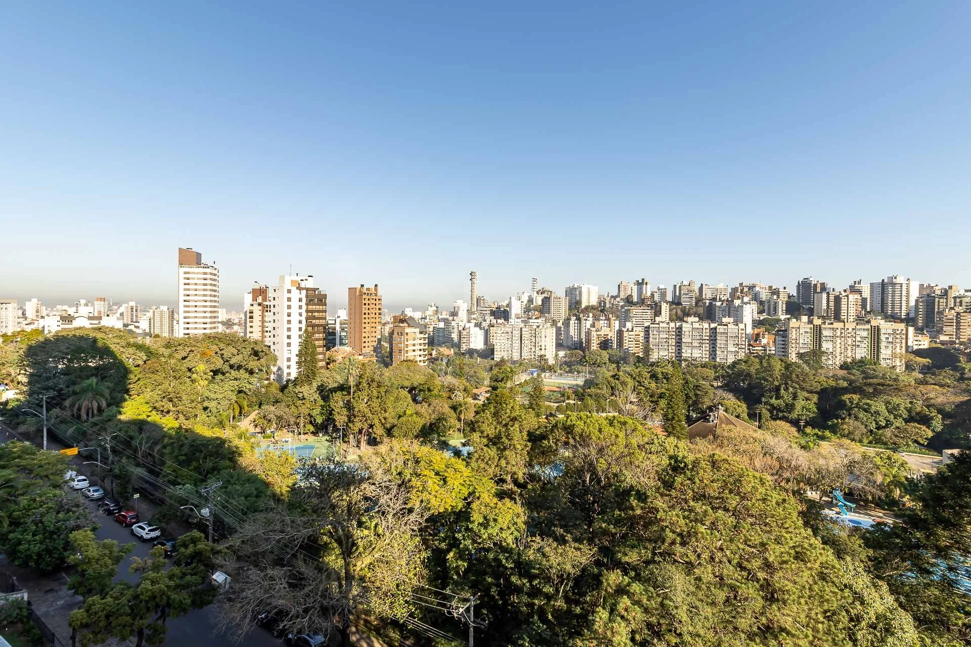 Varanda Apto ONE22448 - Apartamento com 317,43 m², em Petrópolis — foto 18