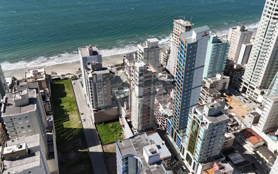 Lago Tahoe Residence - Apartamento com 129,4 m², em Meia Praia — foto 14