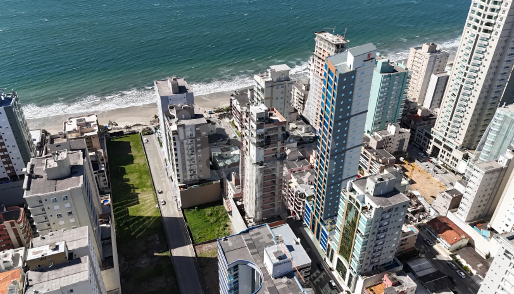 Lago Tahoe Residence - Apartamento com 129,4 m², em Meia Praia — foto 17