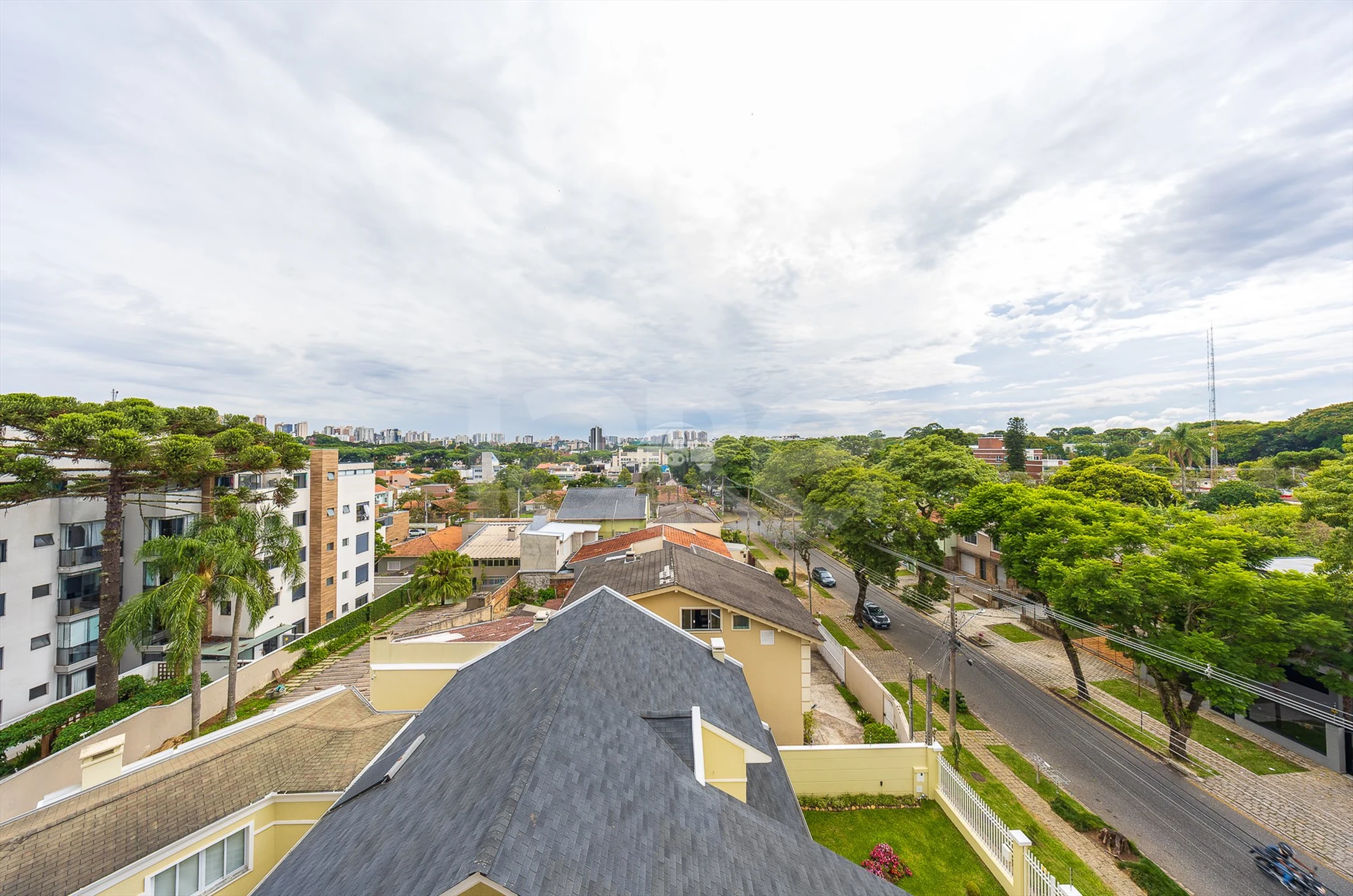 Ícone 1269 - Apartamento com 31,88 m², em Hugo Lange — foto 4
