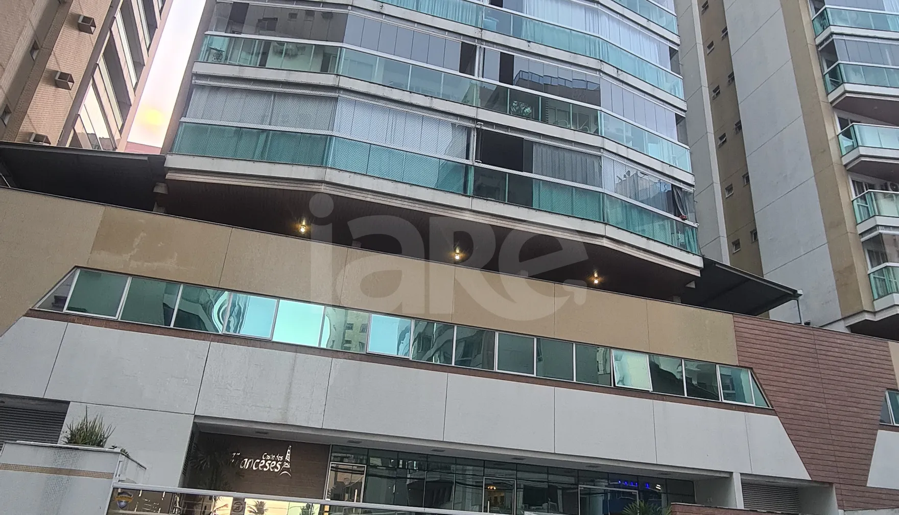 Costa Europa - Apartamento com 63,8 m², em Itapuã — foto 2