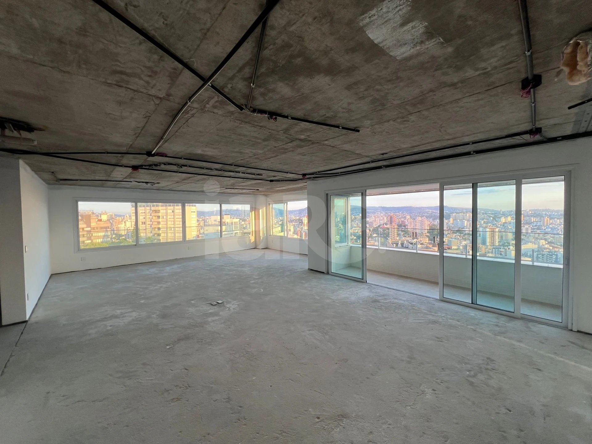 The Bentley Apto 1202 - Apartamento com 257,6 m², em Bela Vista — foto 2