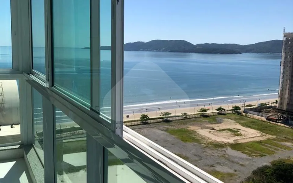 Residencial Helsinki - Apartamento com 193,38 m², em Meia Praia — foto 6