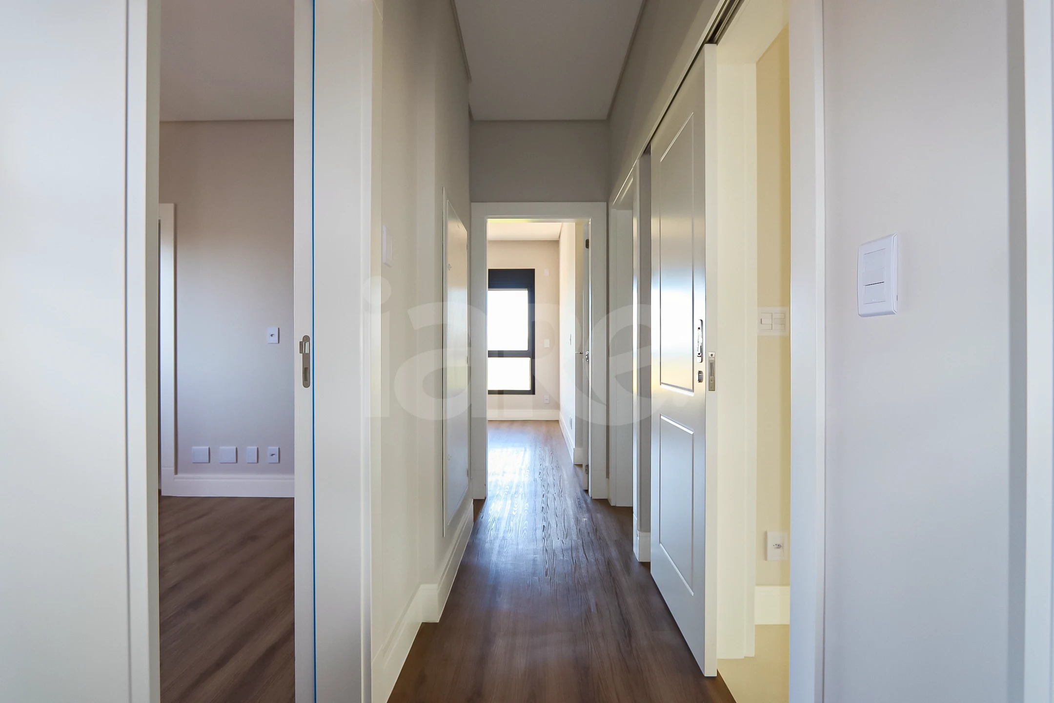Edifício Paramount Apto 1601 - Apartamento com 269,5 m², em Meia Praia — foto 48