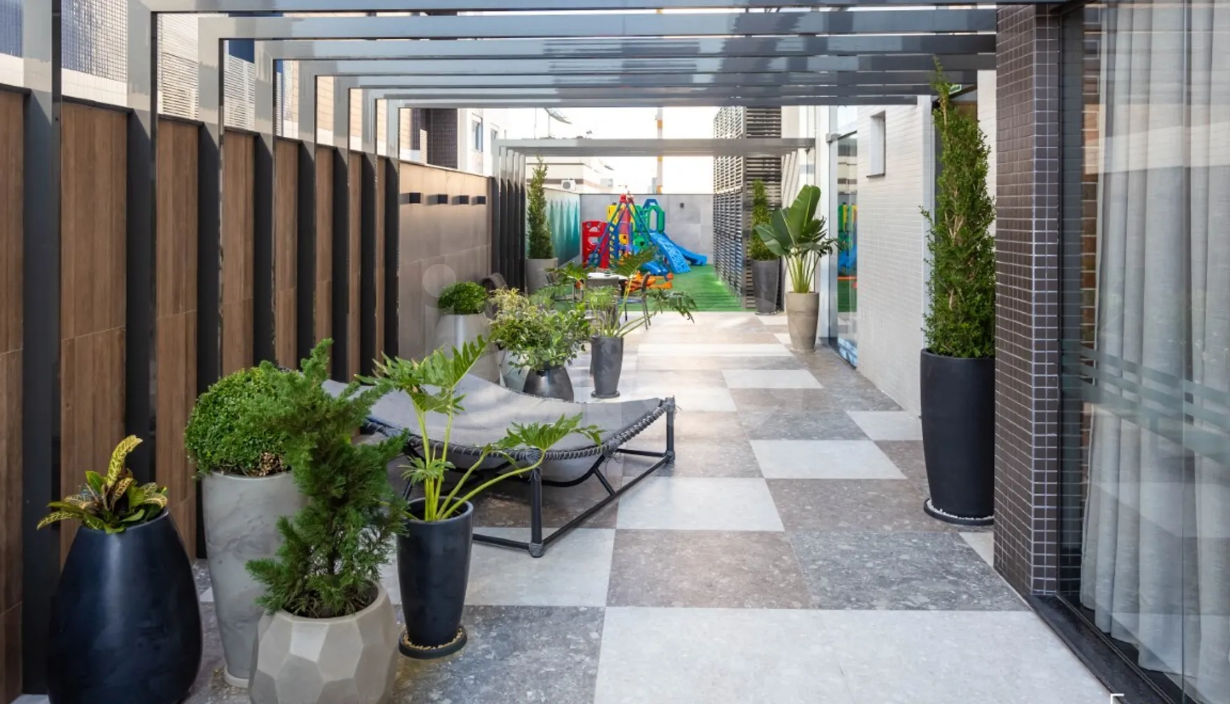 Saint Laurent Residence - Apartamento com 213 m², em Meia Praia — foto 3