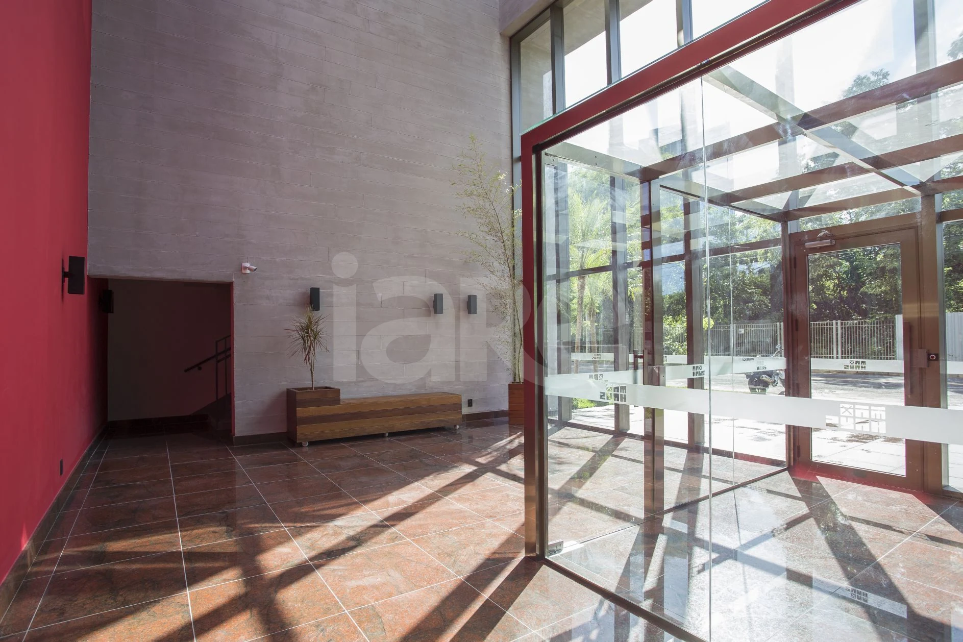 Condomínio Max Haus Apto 1104B - Apartamento com 70 m², em Petrópolis — foto 2