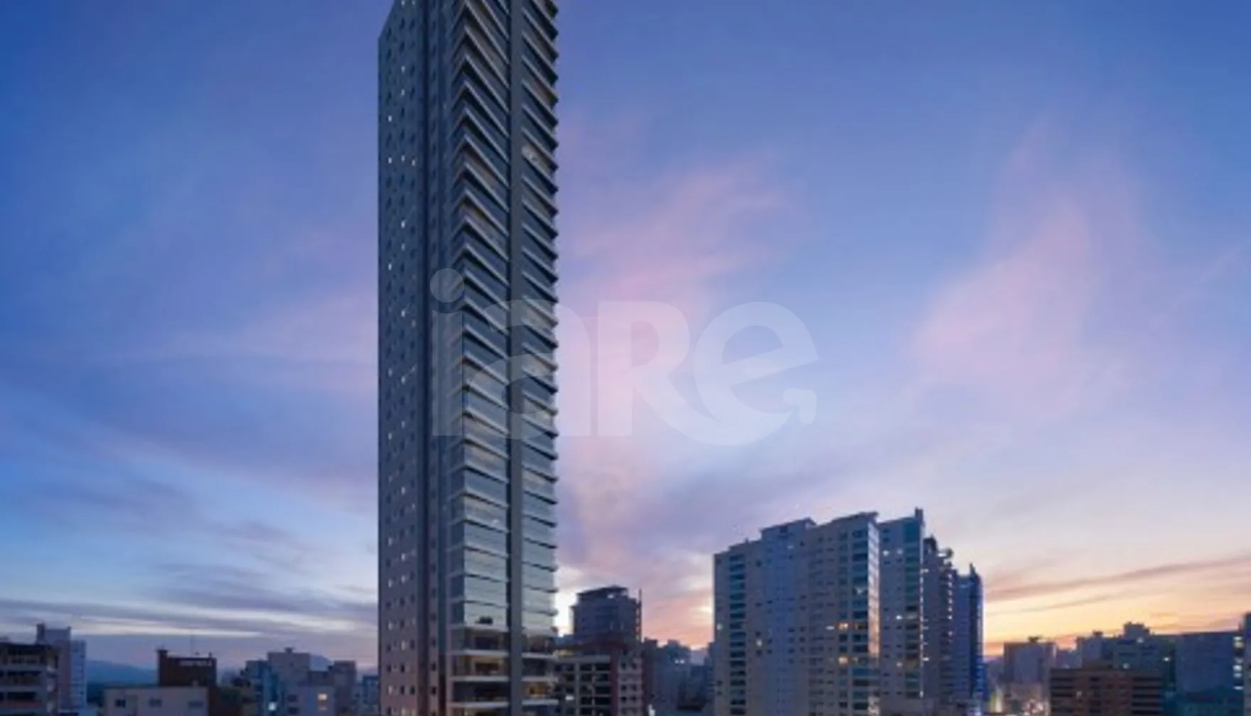 Shard Tower - Apartamento com 166 m², em Meia Praia — foto 1