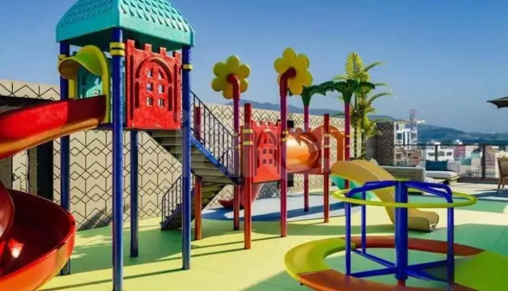 Lúcia Scheller - Apartamento com 185 m², em Meia Praia — foto 8