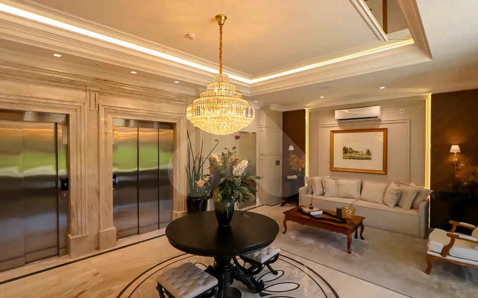 Edifício Paramount Apto 1601 - Apartamento com 269,5 m², em Meia Praia — foto 7