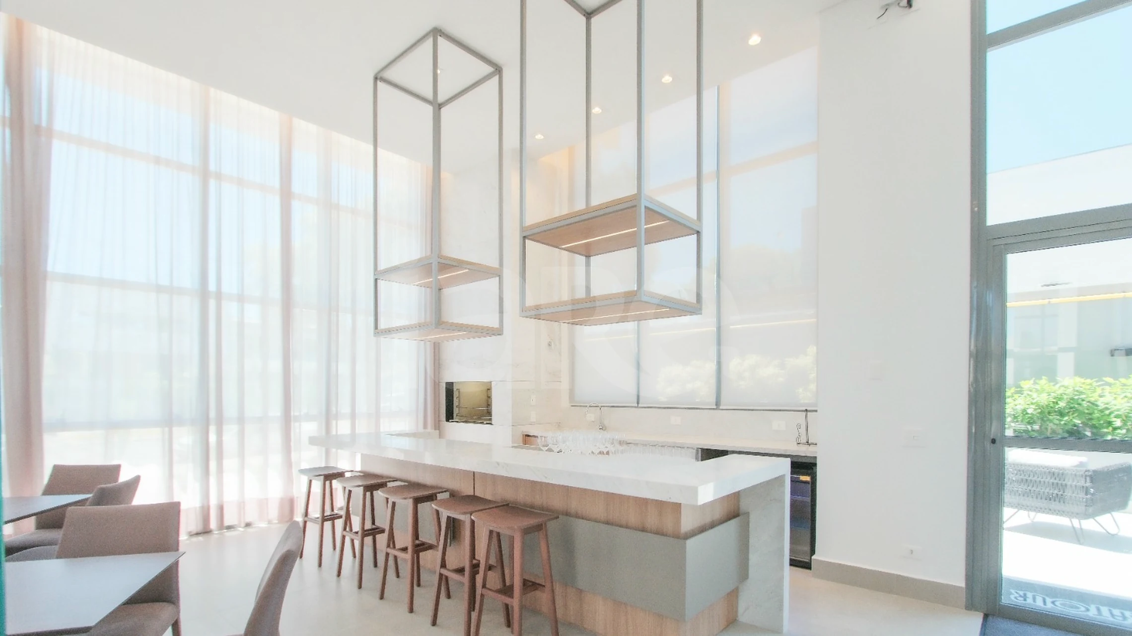 Chateau Latour - Apartamento com 141,06 m², em Seminário — foto 32