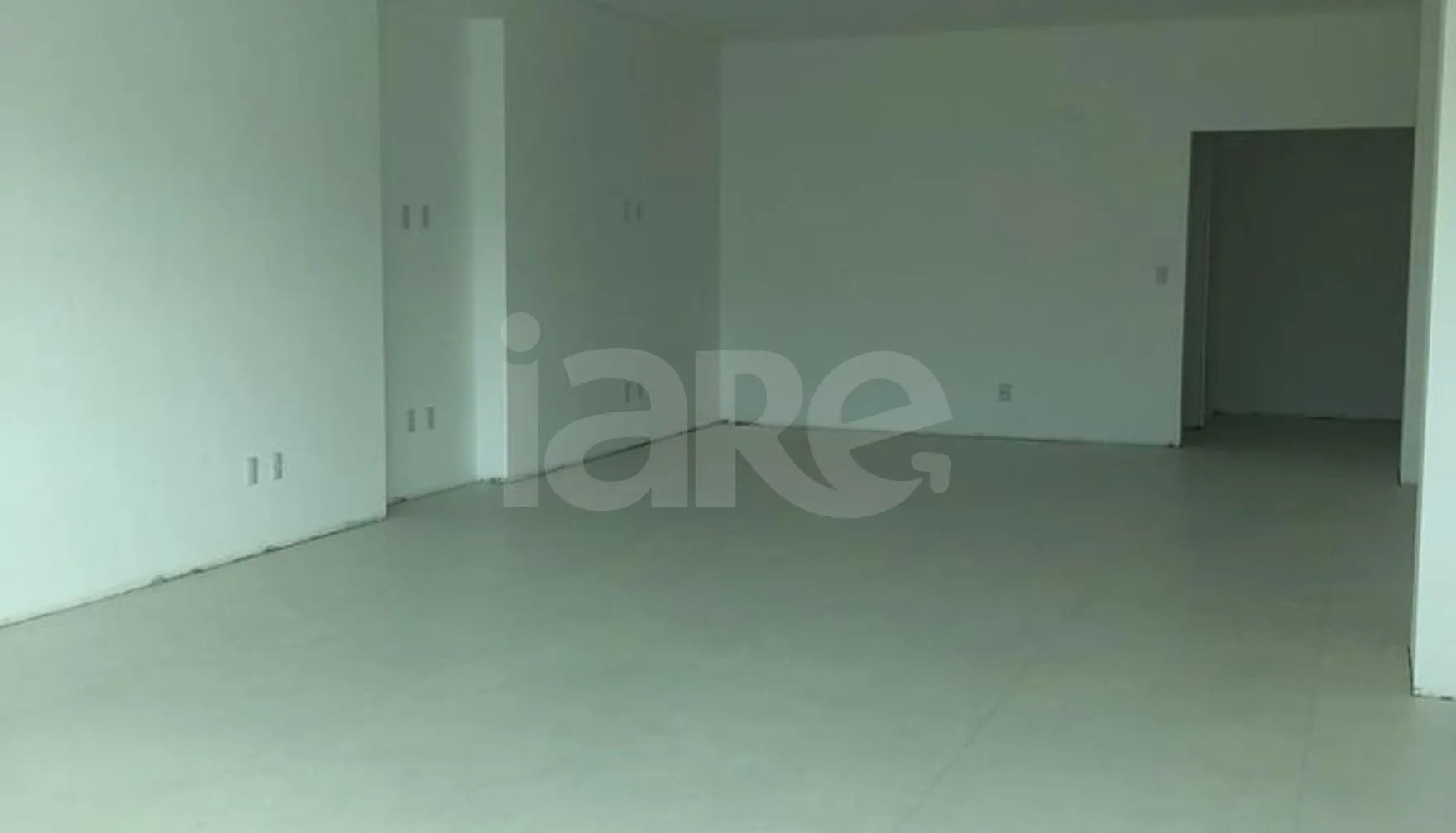 Residencial Helsinki - Apartamento com 193,38 m², em Meia Praia — foto 6