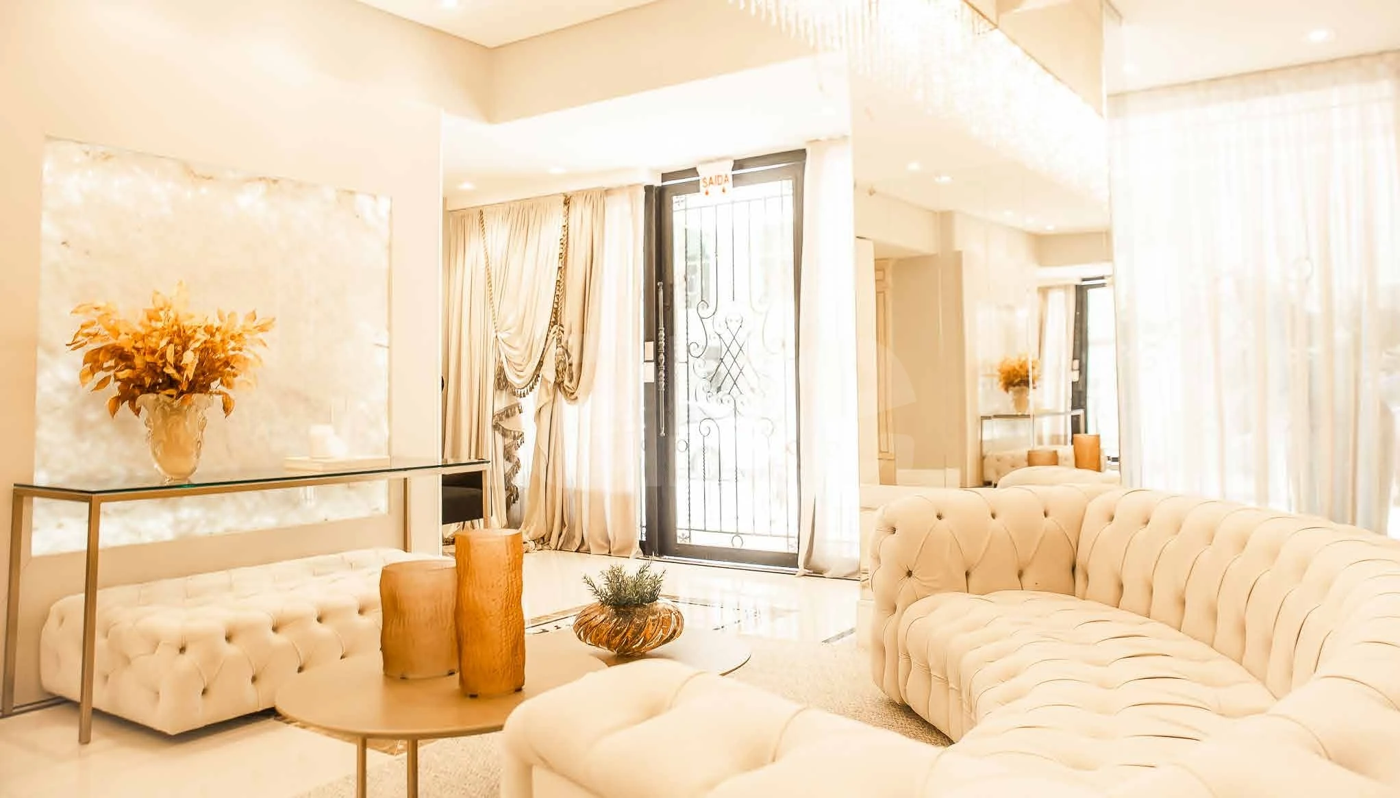 Cambirela - Apartamento com 180,6 m², em Meia Praia — foto 5