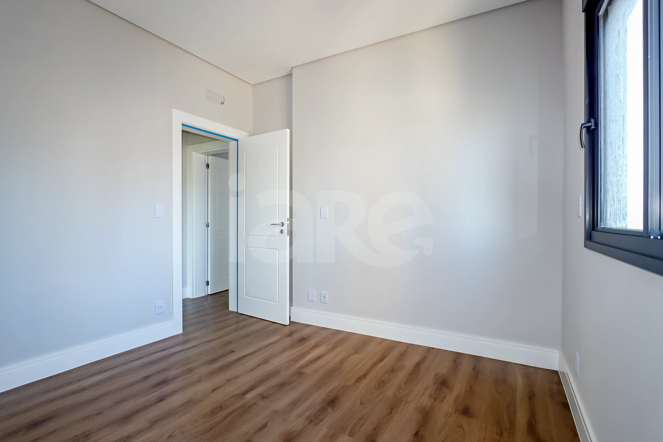 Edifício Paramount Apto 1601 - Apartamento com 269,5 m², em Meia Praia — foto 14