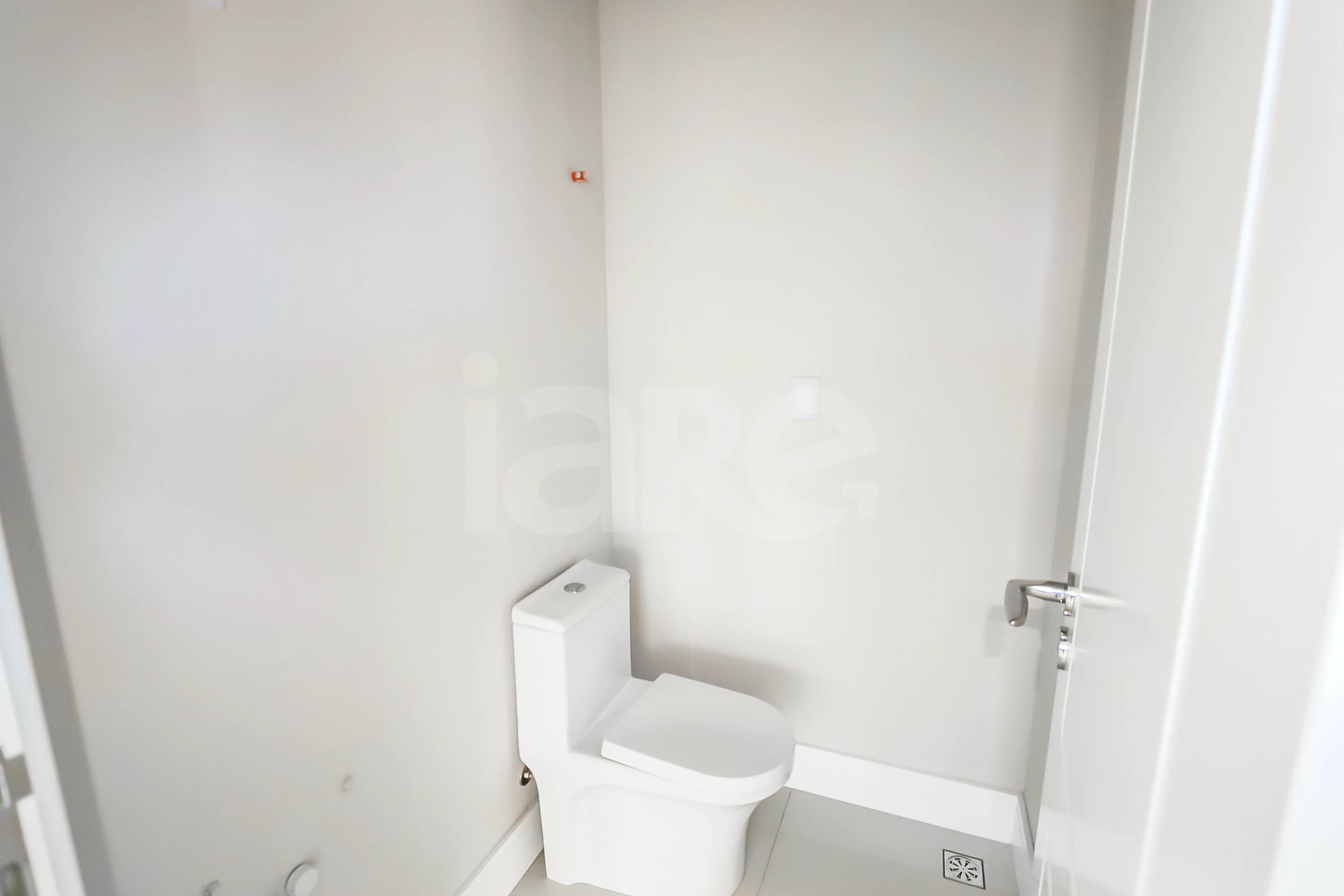 Edifício Paramount Apto 1601 - Apartamento com 269,5 m², em Meia Praia — foto 31