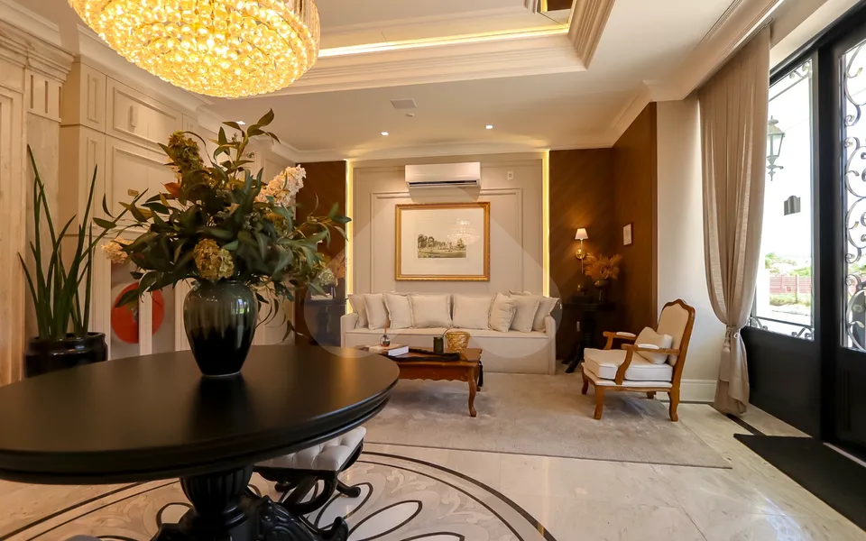 Edifício Paramount Apto 1601 - Apartamento com 269,5 m², em Meia Praia — foto 8
