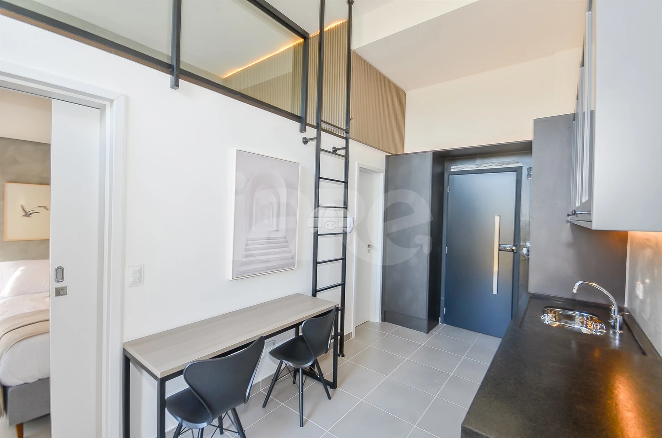 Ícone 1269 - Apartamento com 31,88 m², em Hugo Lange — foto 2