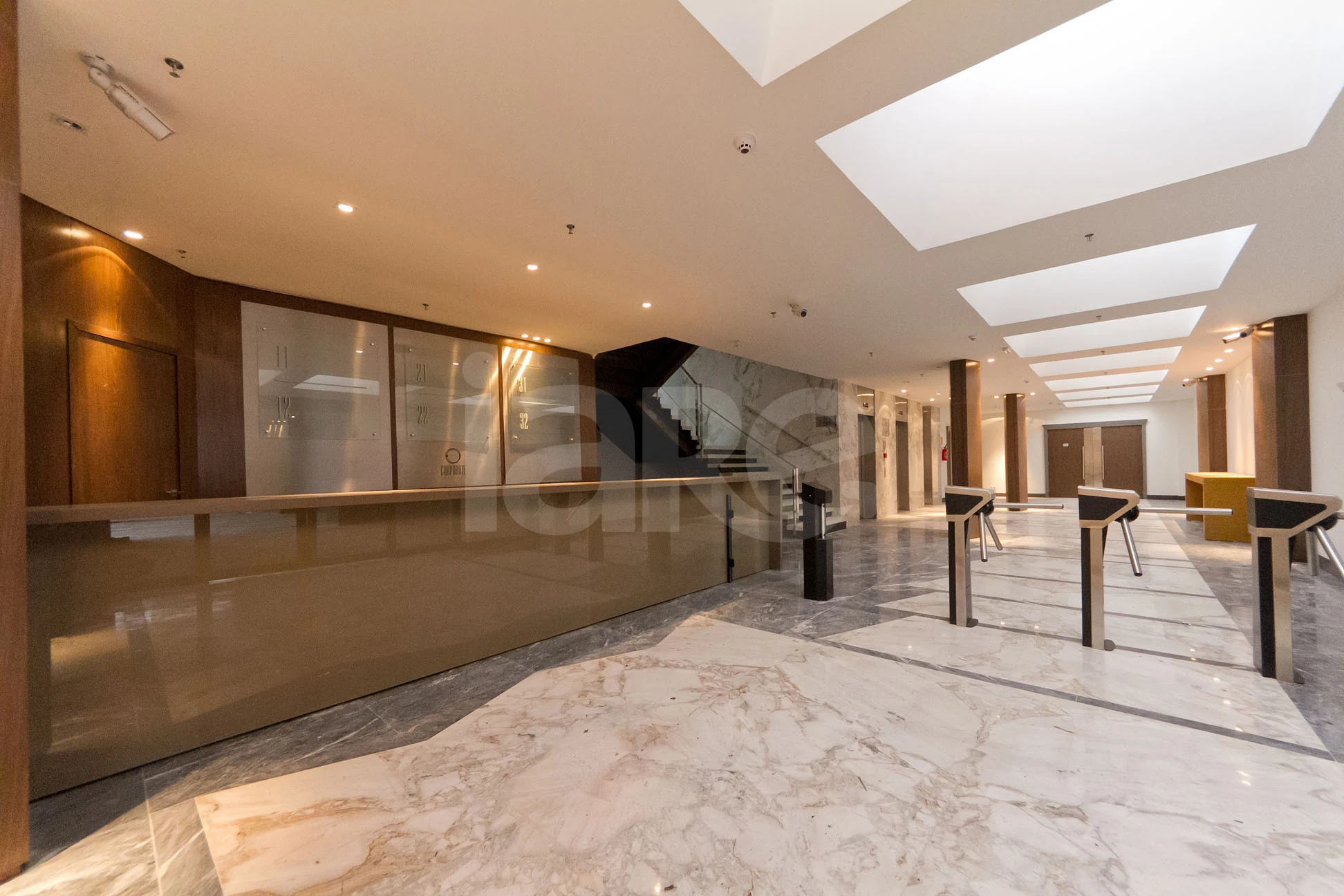 Corporate Emiliano - Sala comercial com 939,17 m², em Centro — foto 2