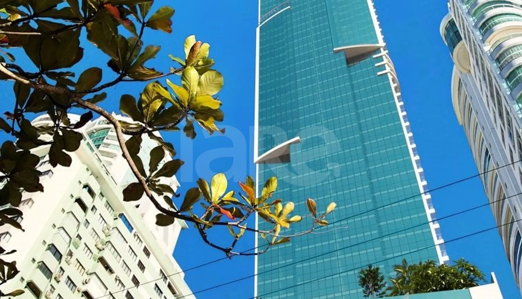 One Tower - Apartamento com 196,13 m², em Centro — foto 1